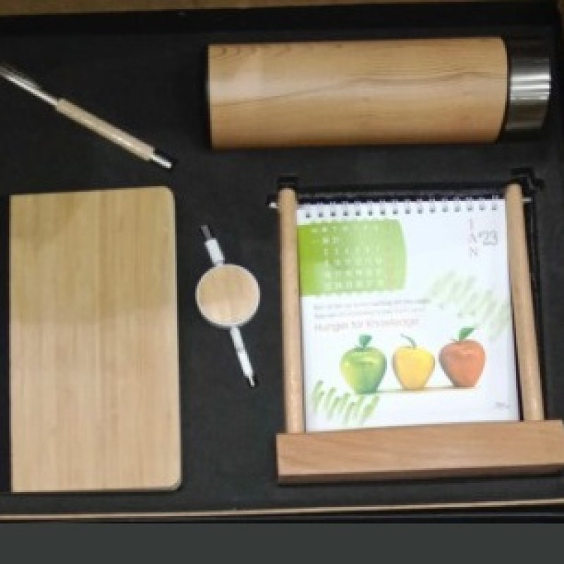 5 in 1 Wooden Giftset